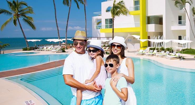 WINTER IS BETTER WHEN YOU TRAVEL! Krystal Grand® Nuevo Vallarta WINTER IS BETTER WHEN YOU TRAVEL! Krystal Grand® Nuevo Vallarta