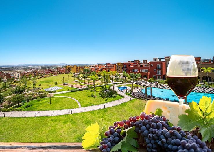 DISCOVER THE MAGIC OF SAN MIGUEL DE ALLENDE Krystal Hotels & Resorts DISCOVER THE MAGIC OF SAN MIGUEL DE ALLENDE Krystal Hotels & Resorts