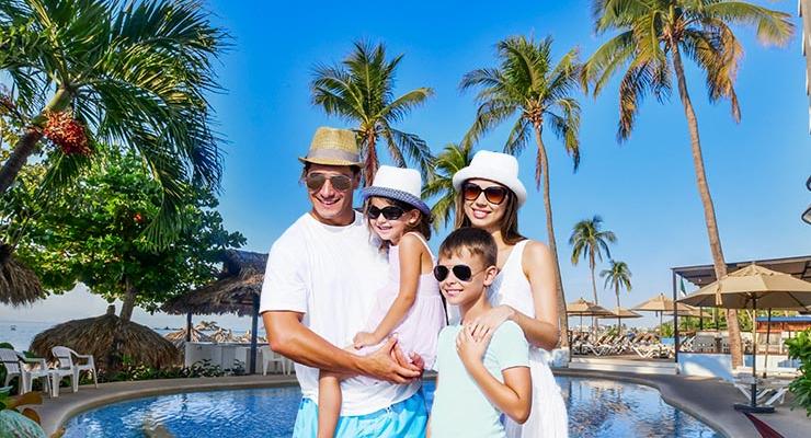 WINTER IS BETTER WHEN YOU TRAVEL! Krystal® Beach Acapulco WINTER IS BETTER WHEN YOU TRAVEL! Krystal® Beach Acapulco