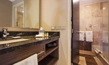 Bathroom standard room Urban Aeropuerto Ciudad de México Hotel - 