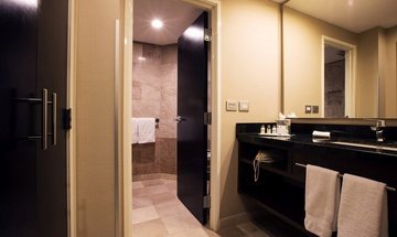 Bathroom Executive Room Urban Aeropuerto Ciudad de México Hotel - 