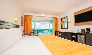 Deluxe room with ocean view Krystal Cancún Hotel - 