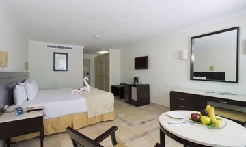 Standard room king honeymoon Krystal Cancún Hotel - 