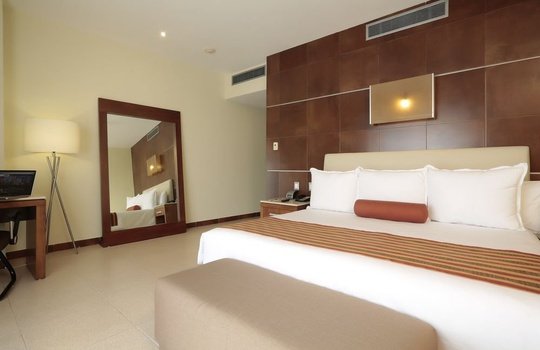 Suite Krystal Urban Cancún Hotel - 