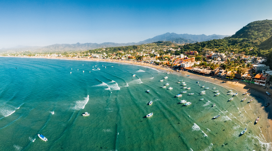 MEXICAN INDEPENDENCE DAY IN NUEVO VALLARTA: WHERE TO CELEBRATE “EL GRITO” AND WHERE TO STAY Krystal Hotels & Resorts MEXICAN INDEPENDENCE DAY IN NUEVO VALLARTA: WHERE TO CELEBRATE “EL GRITO” AND WHERE TO STAY Krystal Hotels & Resorts