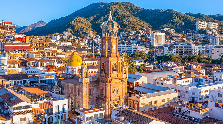 Discover Puerto Vallarta: Natural beauty and fun Krystal Hotels & Resorts Discover Puerto Vallarta: Natural beauty and fun Krystal Hotels & Resorts