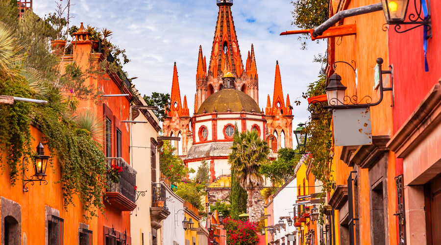 DISCOVER SAN MIGUEL DE ALLENDE:The heart of Mexico Krystal Hotels & Resorts DISCOVER SAN MIGUEL DE ALLENDE:The heart of Mexico Krystal Hotels & Resorts