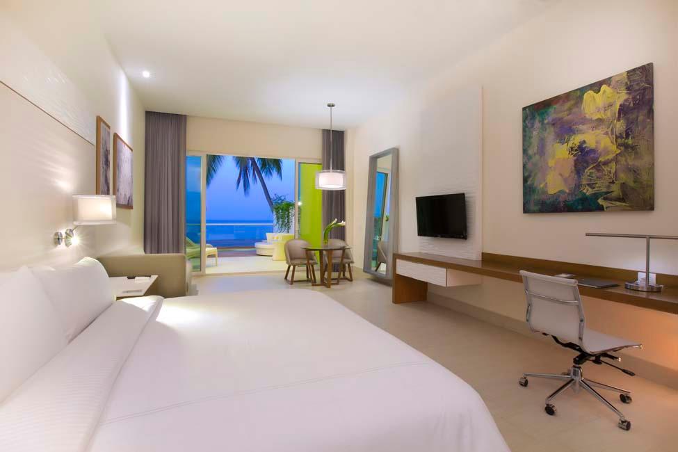Krystal Grand® Puerto Vallarta Krystal Grand® Puerto Vallarta