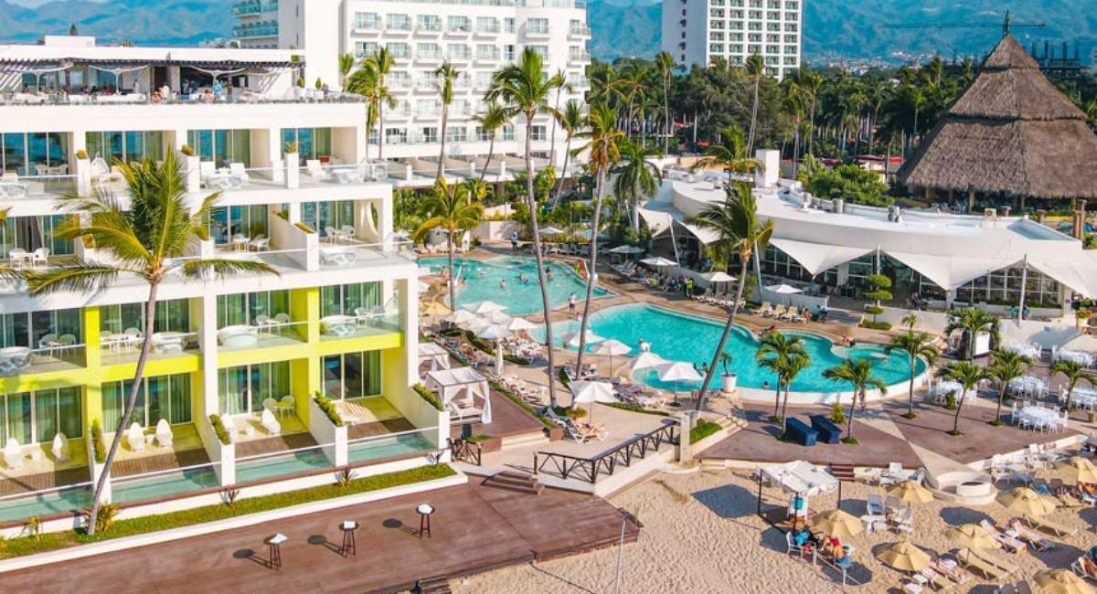 Krystal Grand® Puerto Vallarta  Krystal Grand® Puerto Vallarta  Krystal Grand® Puerto Vallarta  Krystal Grand® Puerto Vallarta